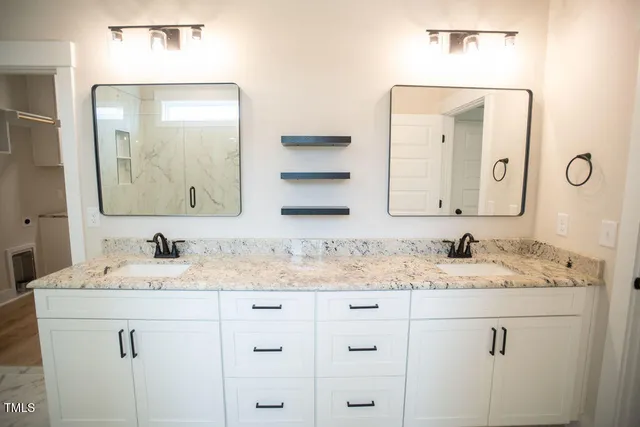 $749,900 | 27 Batten Hl Lane, Selma, NC 27576