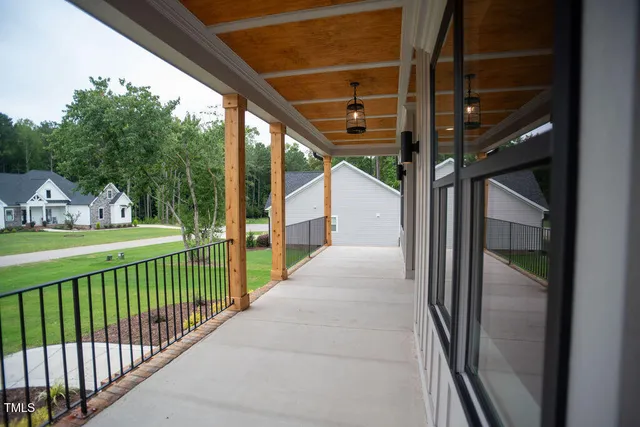 $749,900 | 27 Batten Hl Lane, Selma, NC 27576