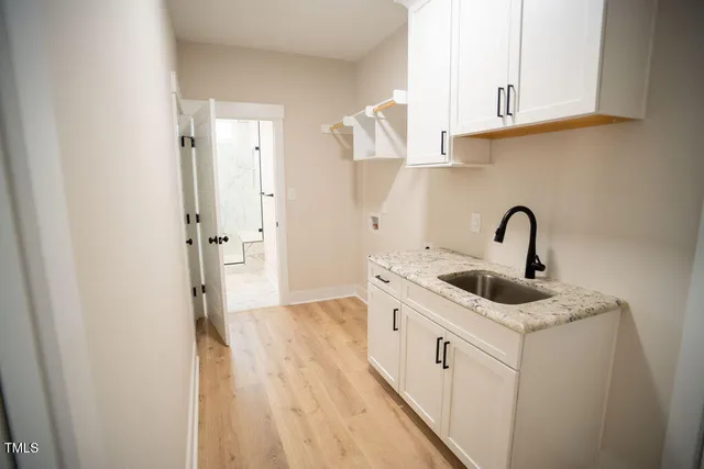 $749,900 | 27 Batten Hl Lane, Selma, NC 27576