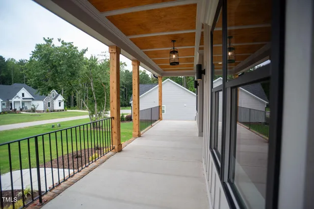 $749,900 | 27 Batten Hl Lane, Selma, NC 27576