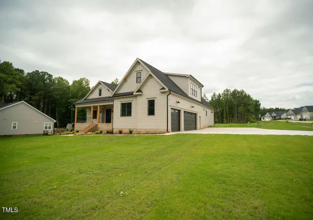 $749,900 | 27 Batten Hl Lane, Selma, NC 27576