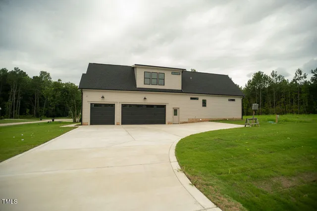 $749,900 | 27 Batten Hl Lane, Selma, NC 27576