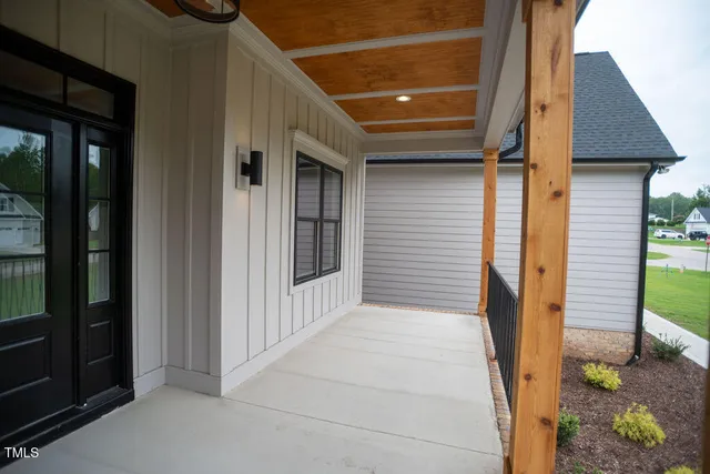 $749,900 | 27 Batten Hl Lane, Selma, NC 27576