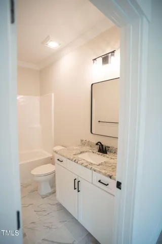 $749,900 | 27 Batten Hl Lane, Selma, NC 27576