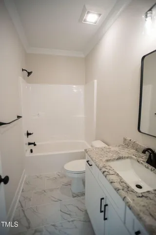 $749,900 | 27 Batten Hl Lane, Selma, NC 27576