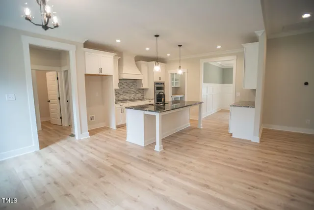 $749,900 | 27 Batten Hl Lane, Selma, NC 27576