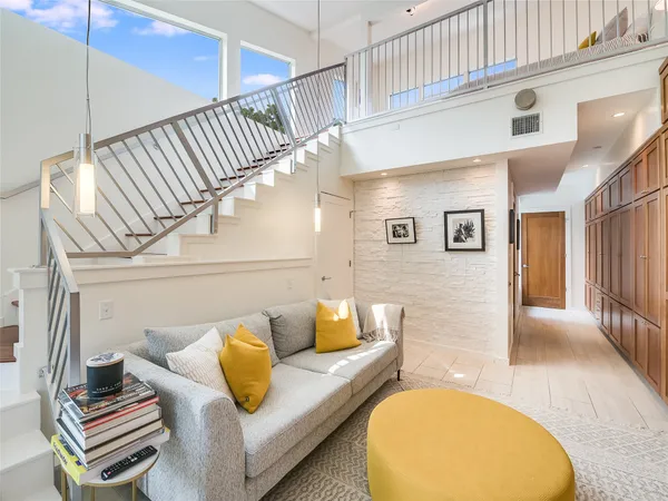 $8,000 | 1621 West 12th Street, Unit A, Austin, TX 78703