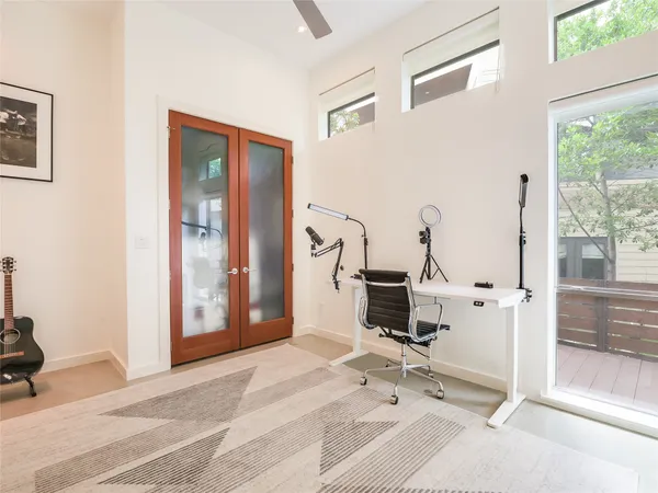 $8,000 | 1621 West 12th Street, Unit A, Austin, TX 78703