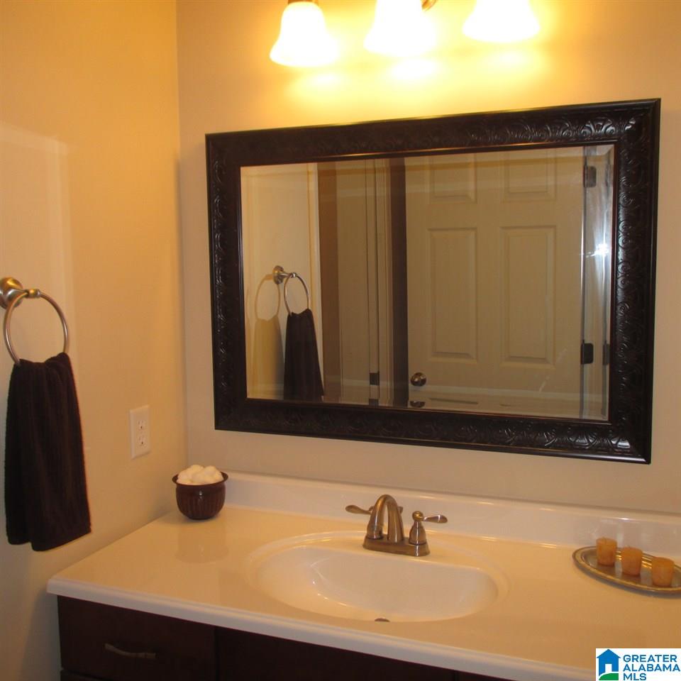 220 20th Street Oneonta, AL 35121 - Photo 13 of 20