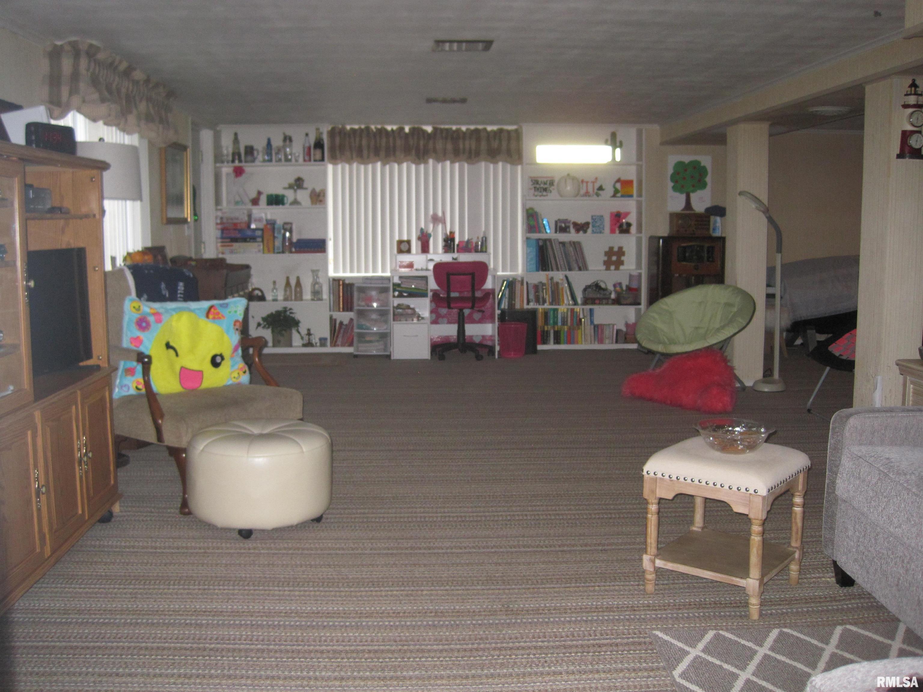 5727 North Hamilton Road Peoria, IL 61614 - Photo 15 of 23 Gallery Image 15