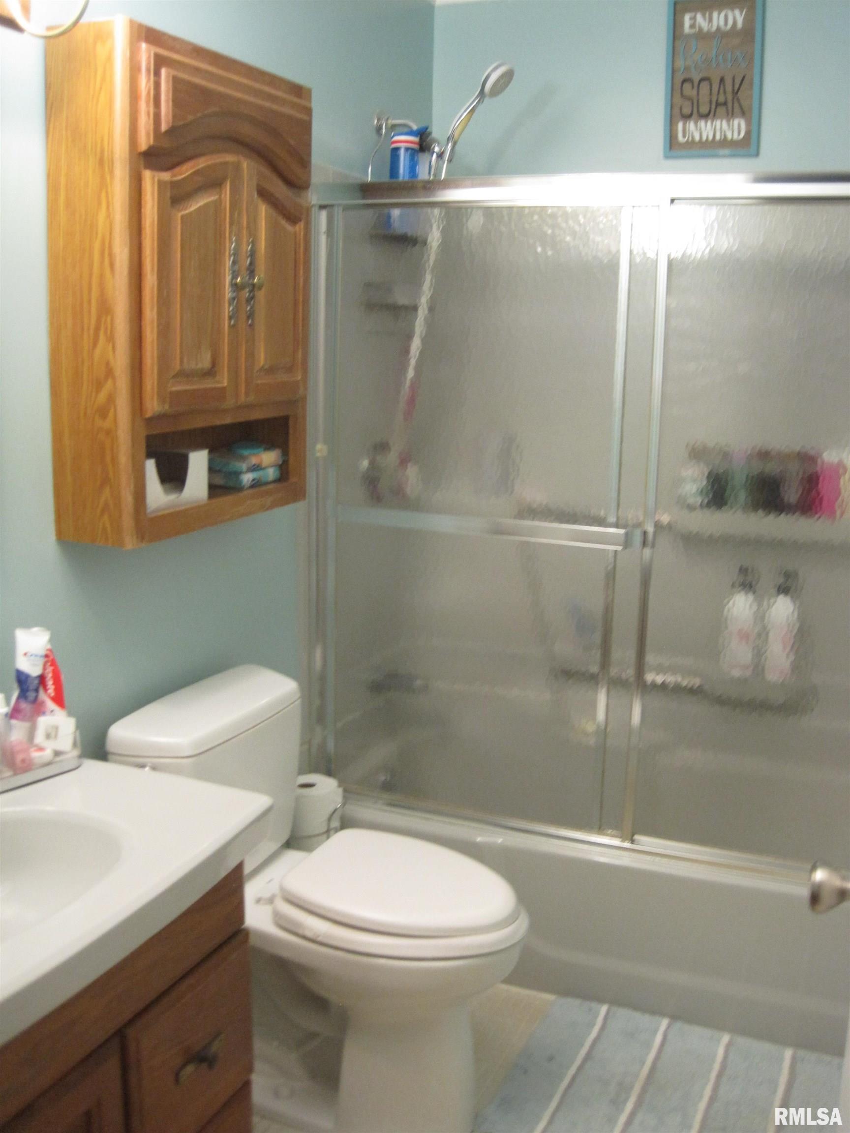 5727 North Hamilton Road Peoria, IL 61614 - Photo 8 of 23 Gallery Image 8