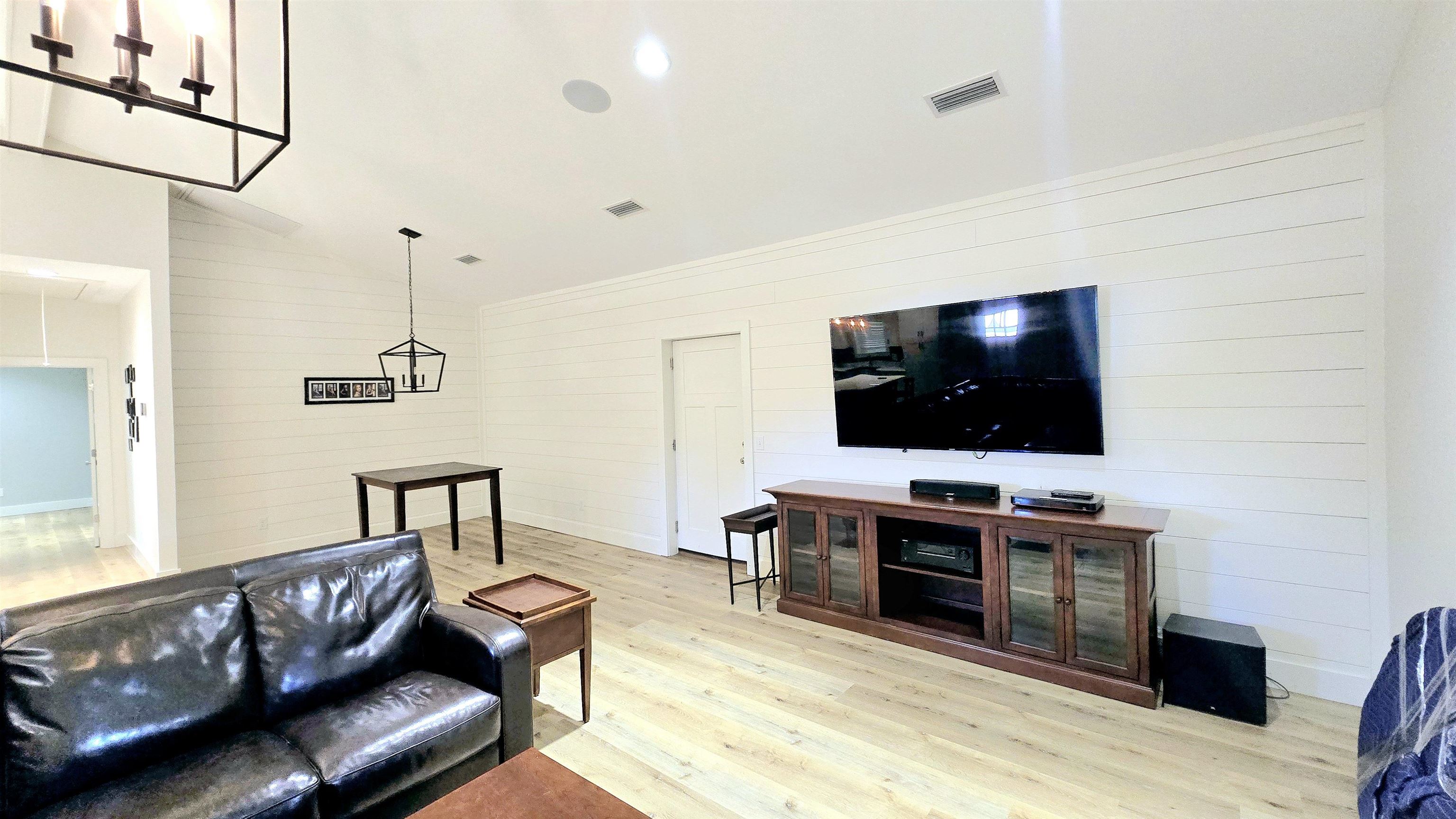 12437 Charlie Head Road Stapleton, AL 36578 - Photo 5 of 35 Living Room