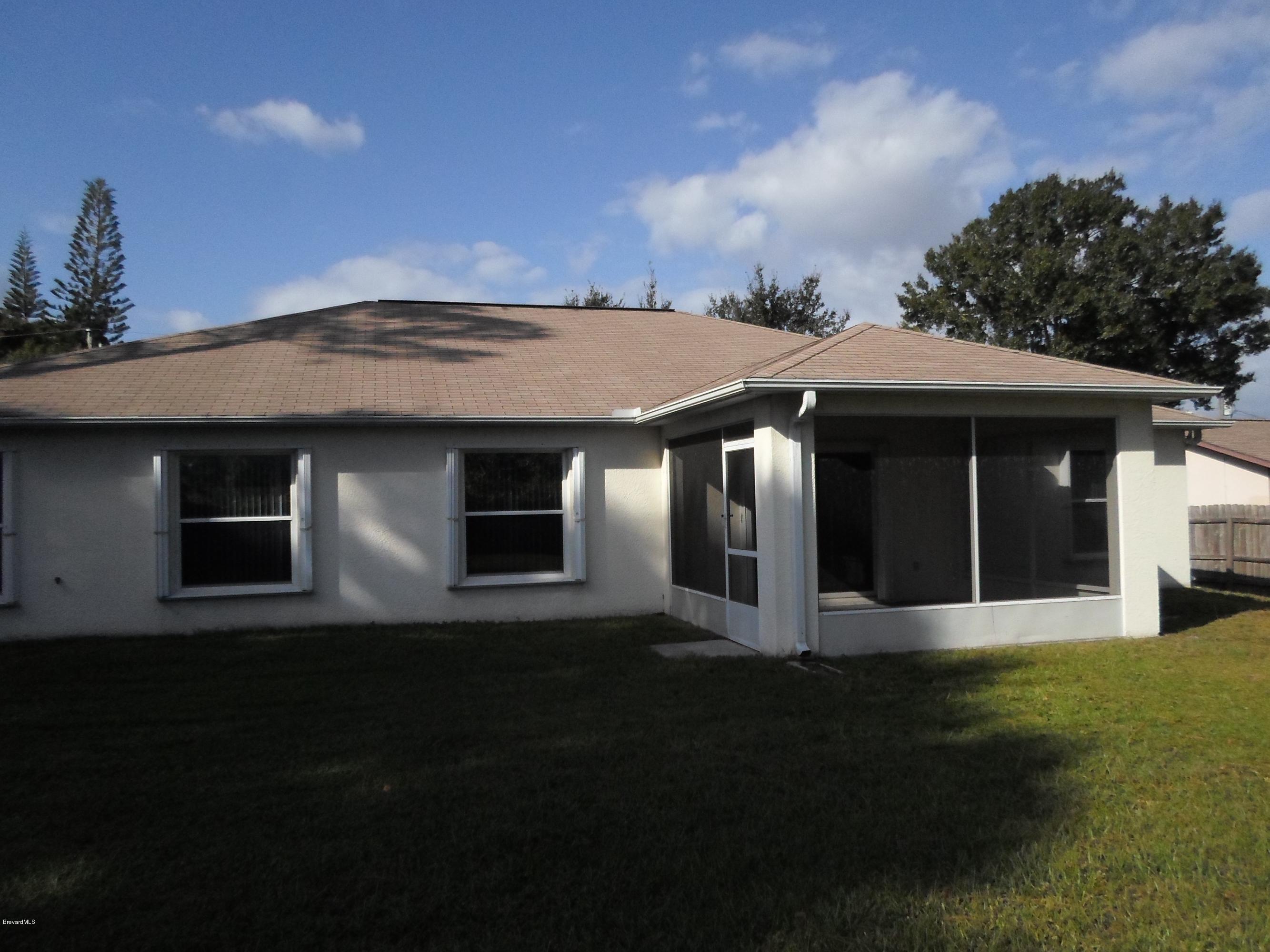 461 Lisa Road Northeast Palm Bay, FL 32907 - Photo 4 of 12 461 Lisa 034