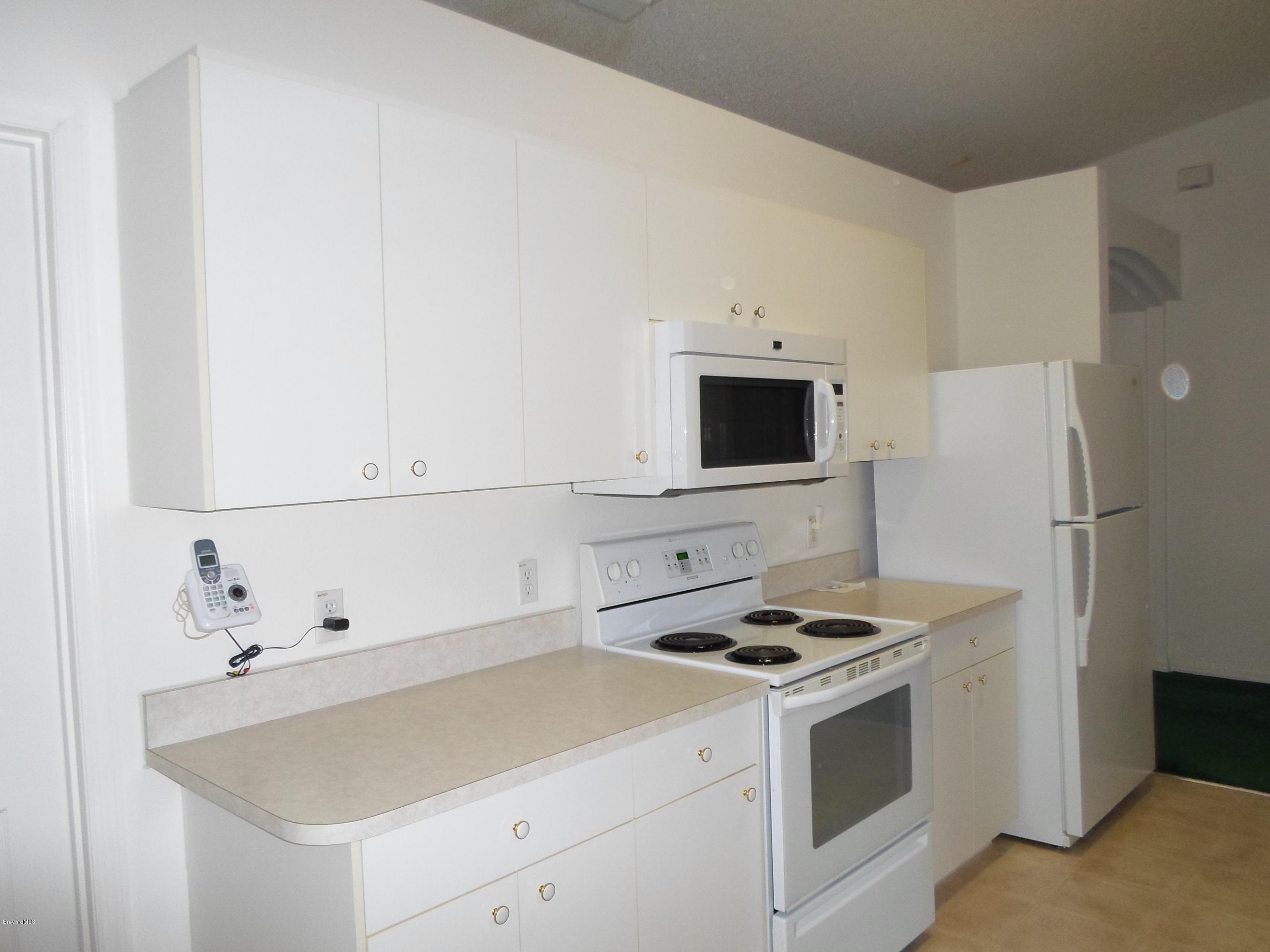 461 Lisa Road Northeast Palm Bay, FL 32907 - Photo 7 of 12 461 Lisa 011