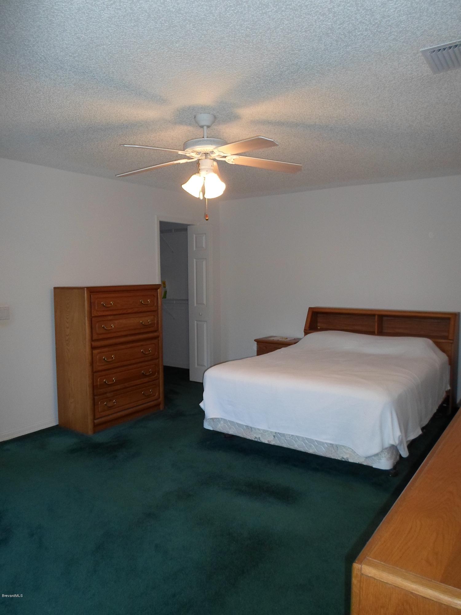461 Lisa Road Northeast Palm Bay, FL 32907 - Photo 9 of 12 461 Lisa 020