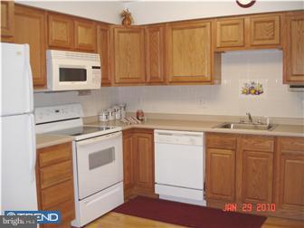 72 Welsh Tract Road, Unit 312 Newark, DE 19713 - Photo 2 of 7 Kitchen