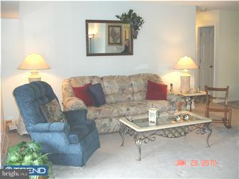 72 Welsh Tract Road, Unit 312 Newark, DE 19713 - Photo 3 of 7 Living Room
