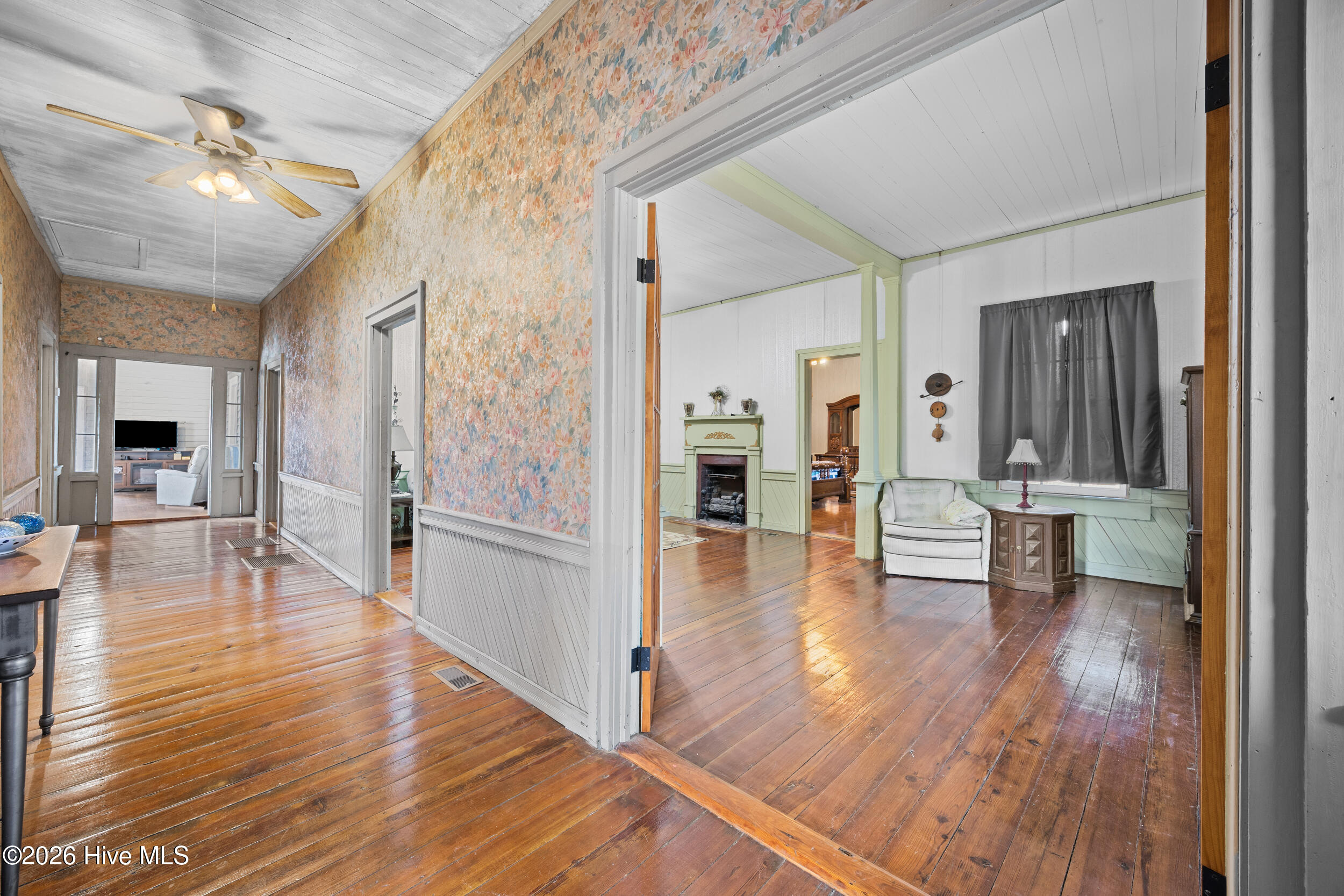 130 M J Johnson Road Turkey, NC 28393 - Photo 5 of 24 31_hallway