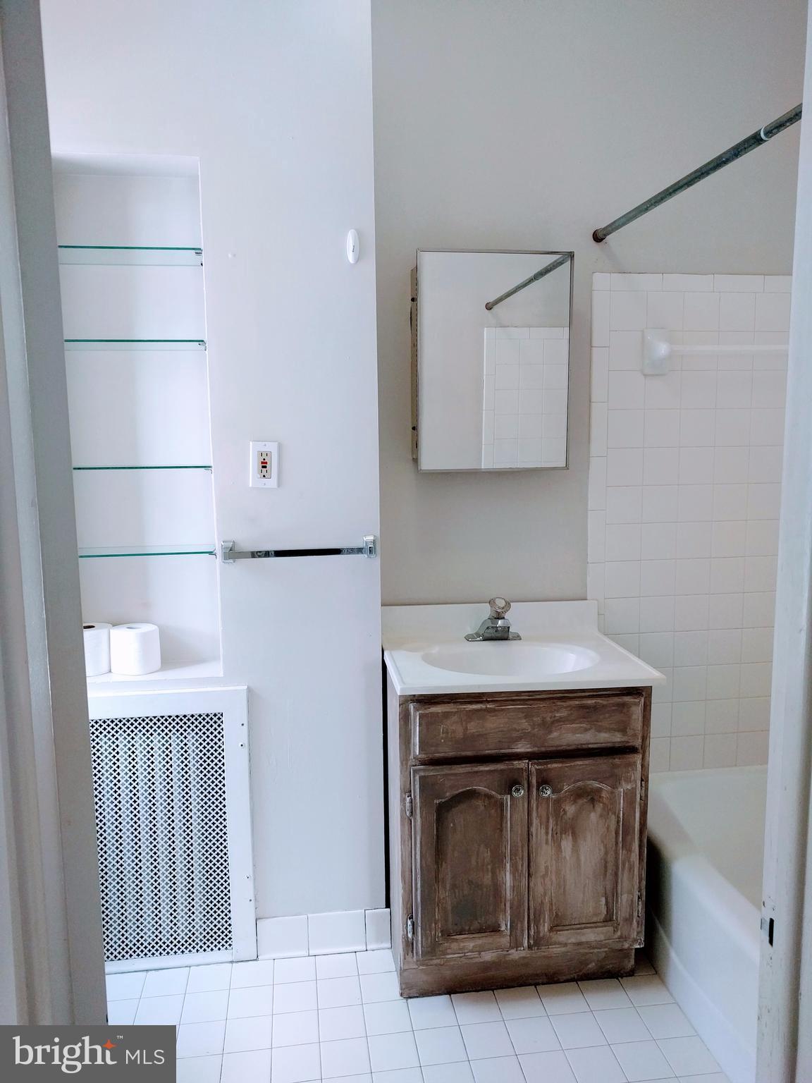 1300 35th Street Northwest, Unit 2 Washington, DC 20007 - Photo 13 of 21 *