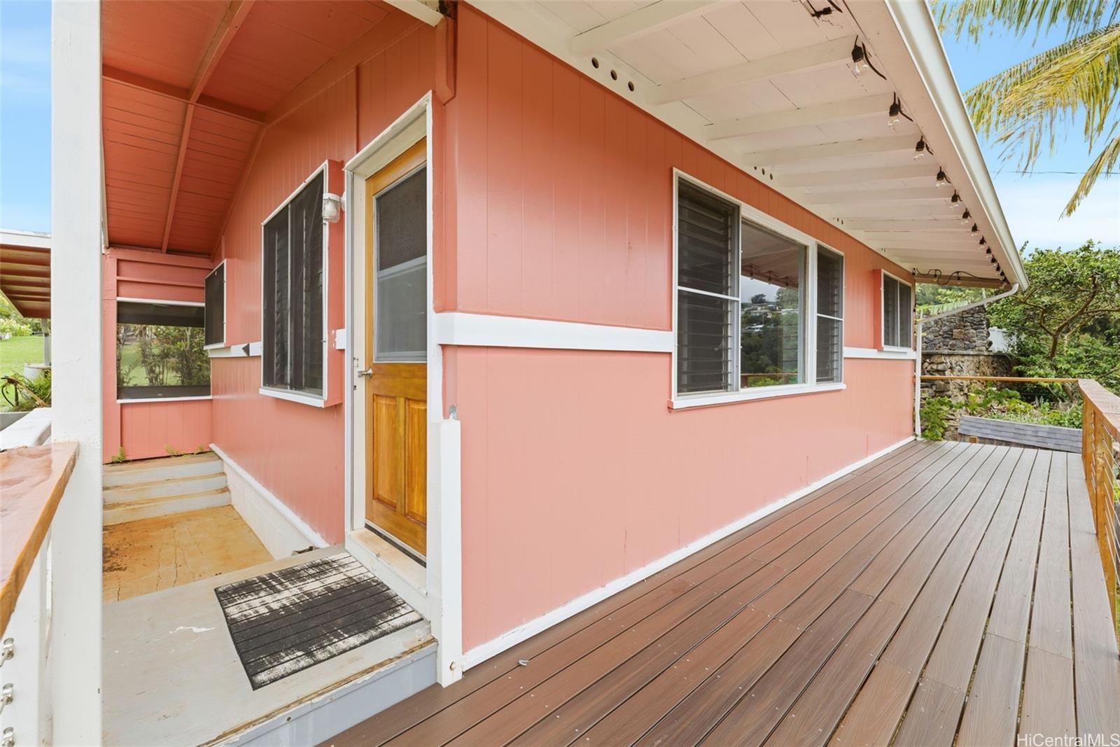 99-139 B Napuanani Road, Unit 3 Aiea, HI 96701 - Photo 9 of 12 a view of an entryway of the house