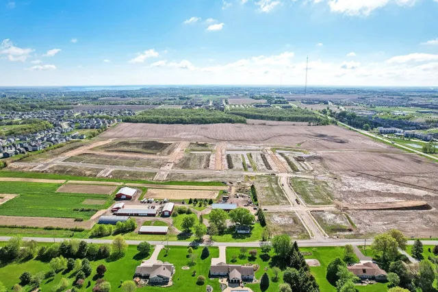 $200,000 | 10513 Emerald Elm Road, Verona, WI 53593