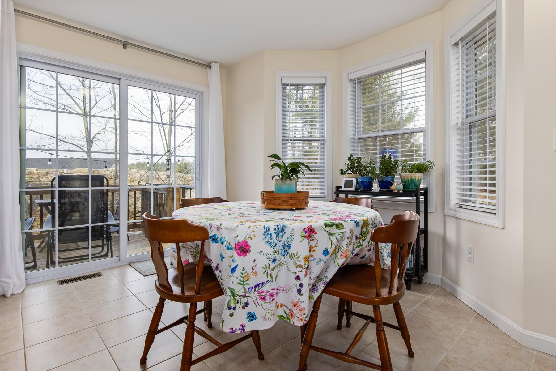 38 Crestview Lane Rochester, NH 03839 - Photo 5 of 30