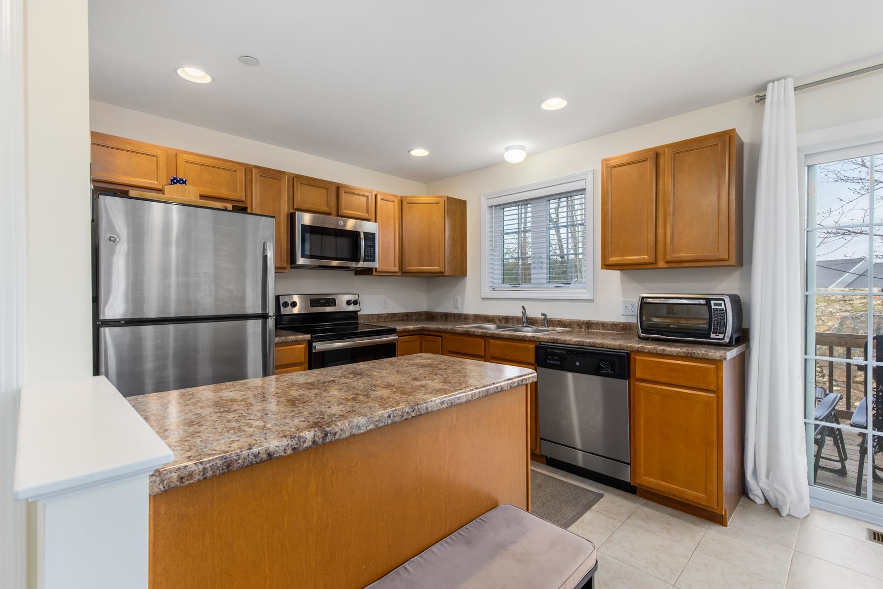 38 Crestview Lane Rochester, NH 03839 - Photo 6 of 30
