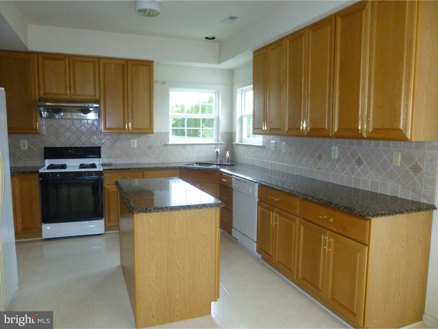 3201 Riding Court Chalfont, PA 18914 - Photo 4 of 24 Gallery Image 4