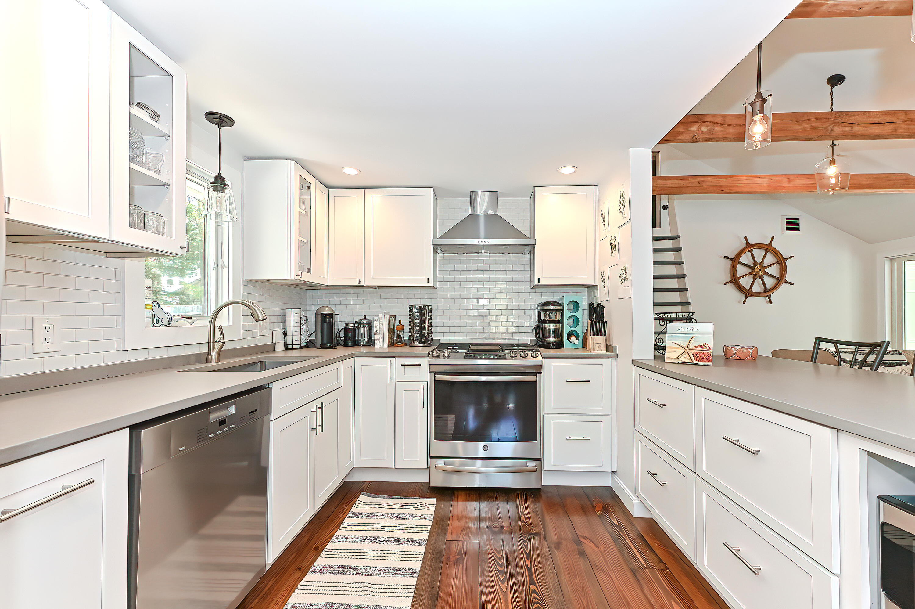 8 Cutlass Lane Mashpee, MA 02649 - Photo 4 of 93 DSC_71