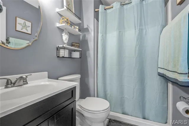 $184,900 | 5569 Baronridge Drive, Unit 10, St. Louis, MO 63129