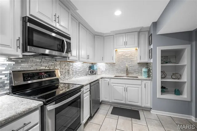 $190,000 | 5569 Baronridge Drive, Unit 10, St. Louis, MO 63129