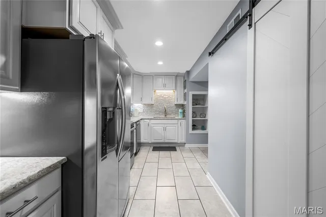 $190,000 | 5569 Baronridge Drive, Unit 10, St. Louis, MO 63129