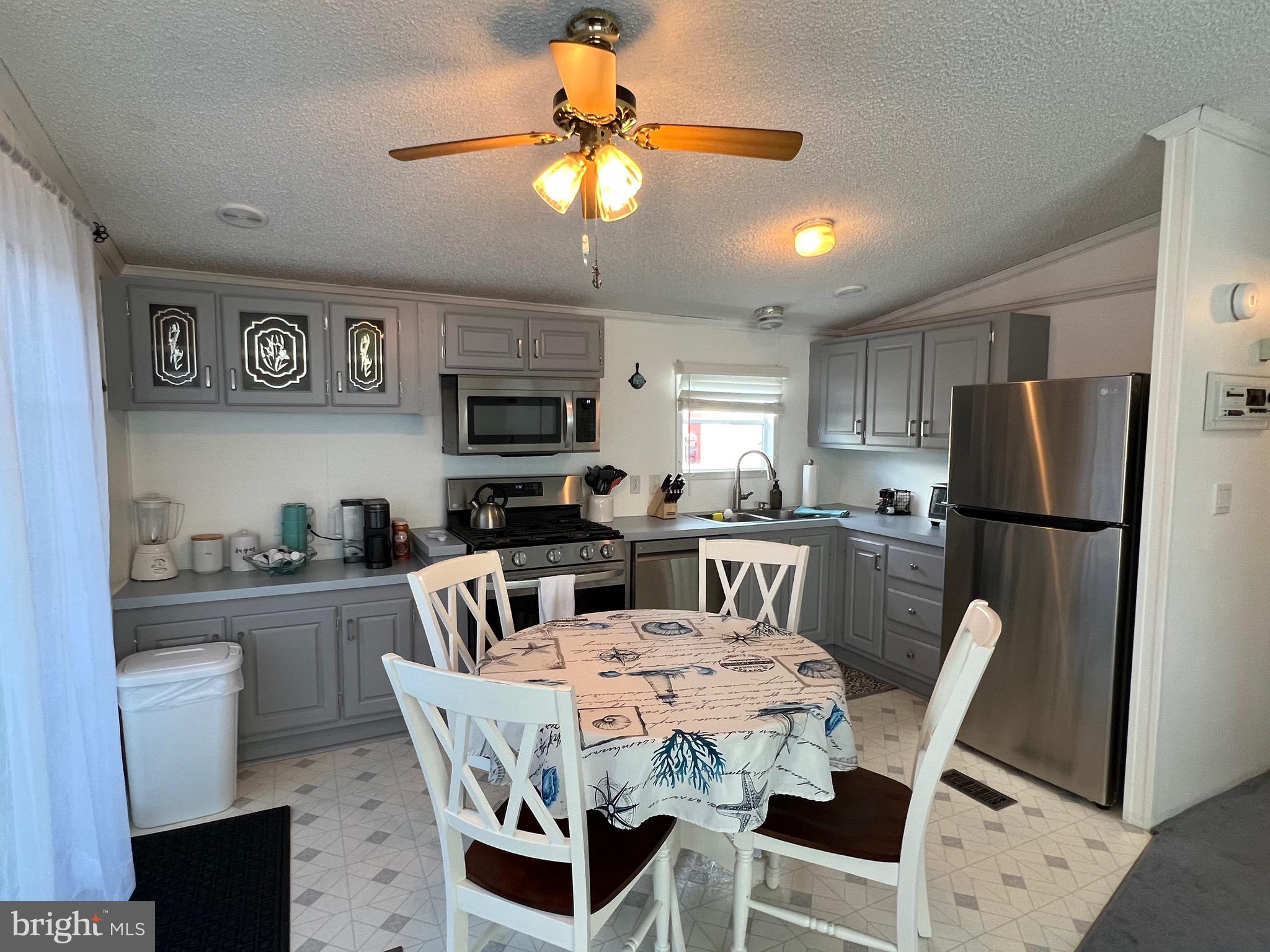 8339 Longboat Way South Berlin, MD 21811 - Photo 4 of 92 Eat in Kitchen with Stainless Steel Appliances