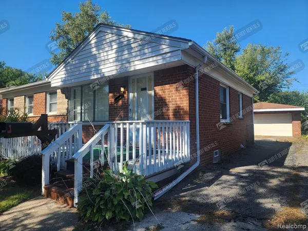 $1,920 | 1519 Midland Boulevard, Royal Oak, MI 48073