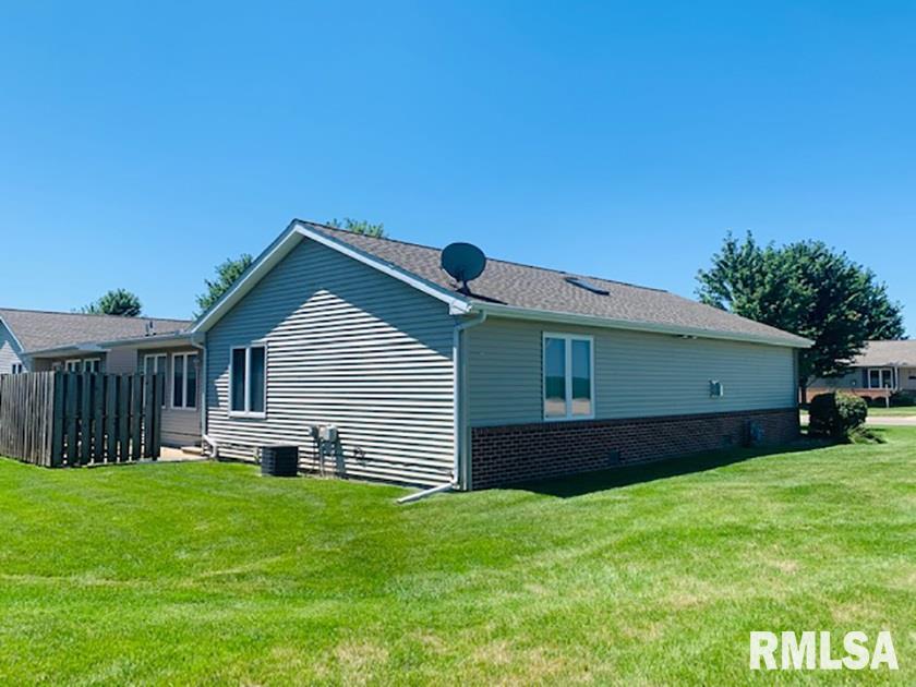 104 Comfort Way Washington, IL 61571 - Photo 3 of 32 Gallery Image 3