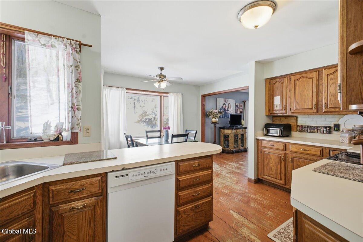 51 Birdsall Road Queensbury, NY 12804 - Photo 21 of 46 31-IMG_0867