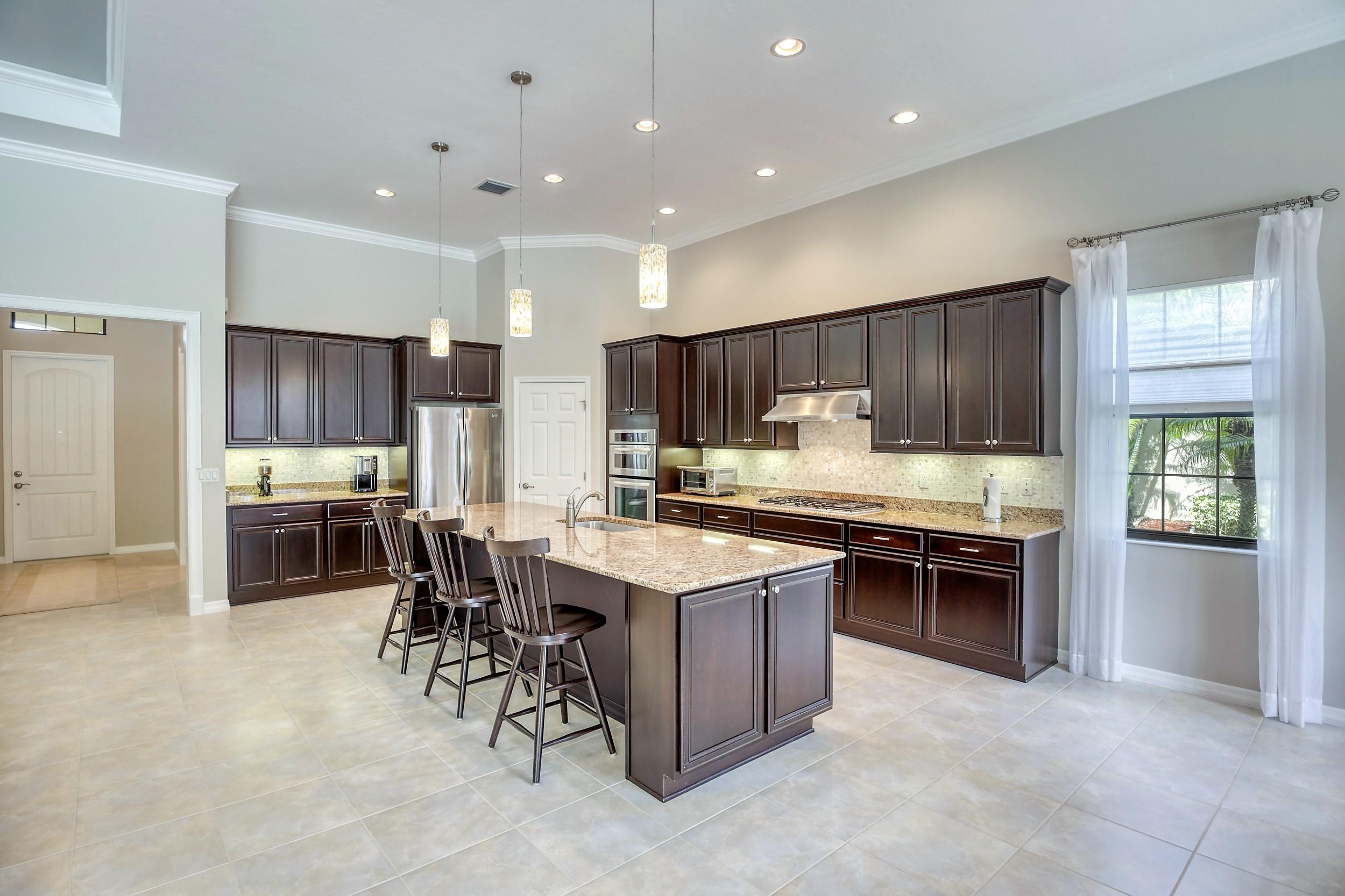 10375 Pisa Road Wellington, FL 33414 - Photo 13 of 79 kitchen