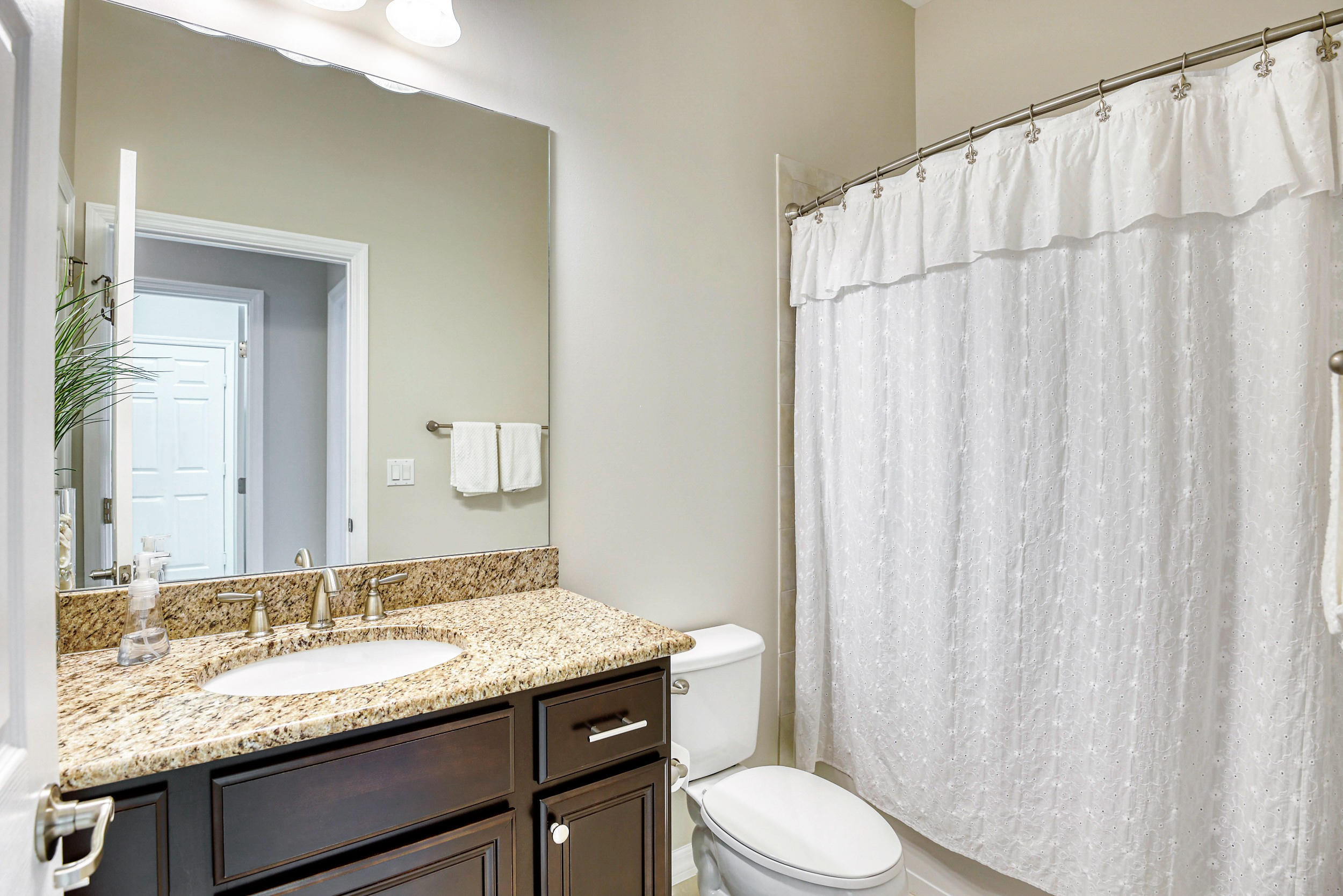 10375 Pisa Road Wellington, FL 33414 - Photo 31 of 79 guest bath 2