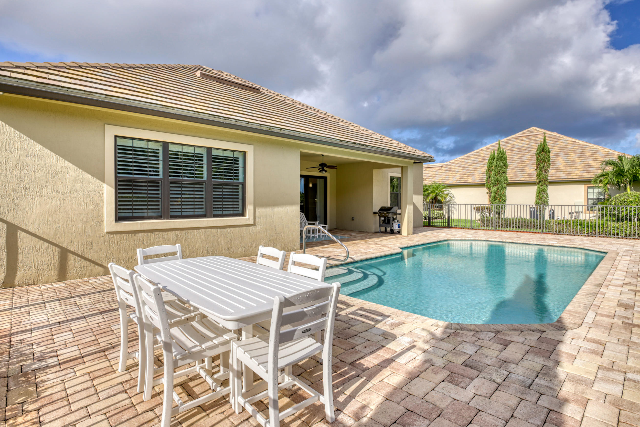 10375 Pisa Road Wellington, FL 33414 - Photo 45 of 79 patio and pool