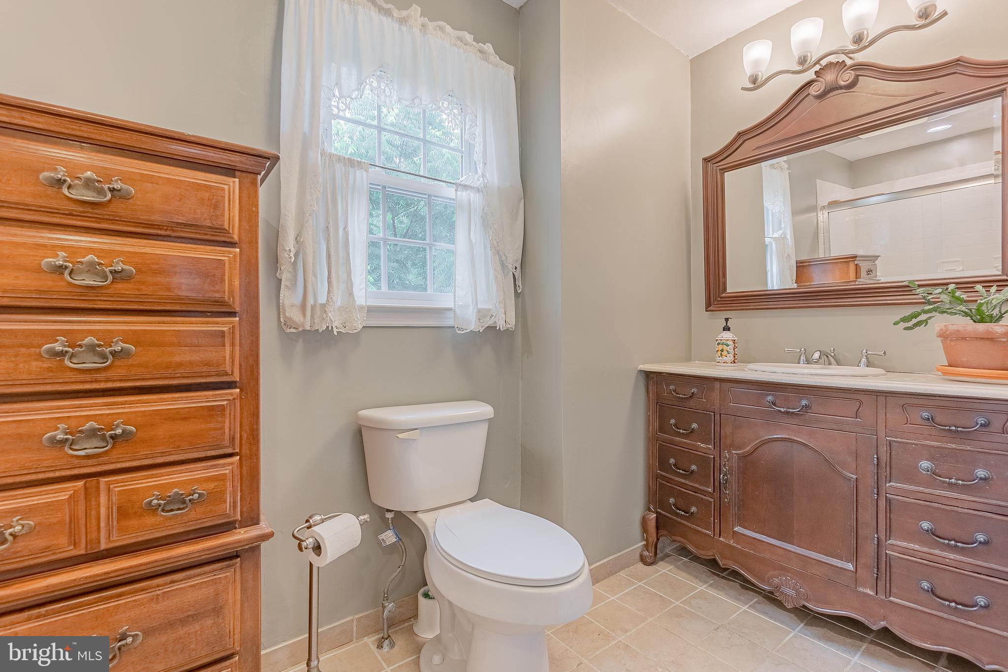 412 Windsor Circle Exton, PA 19341 - Photo 28 of 49 Primary Bathroom