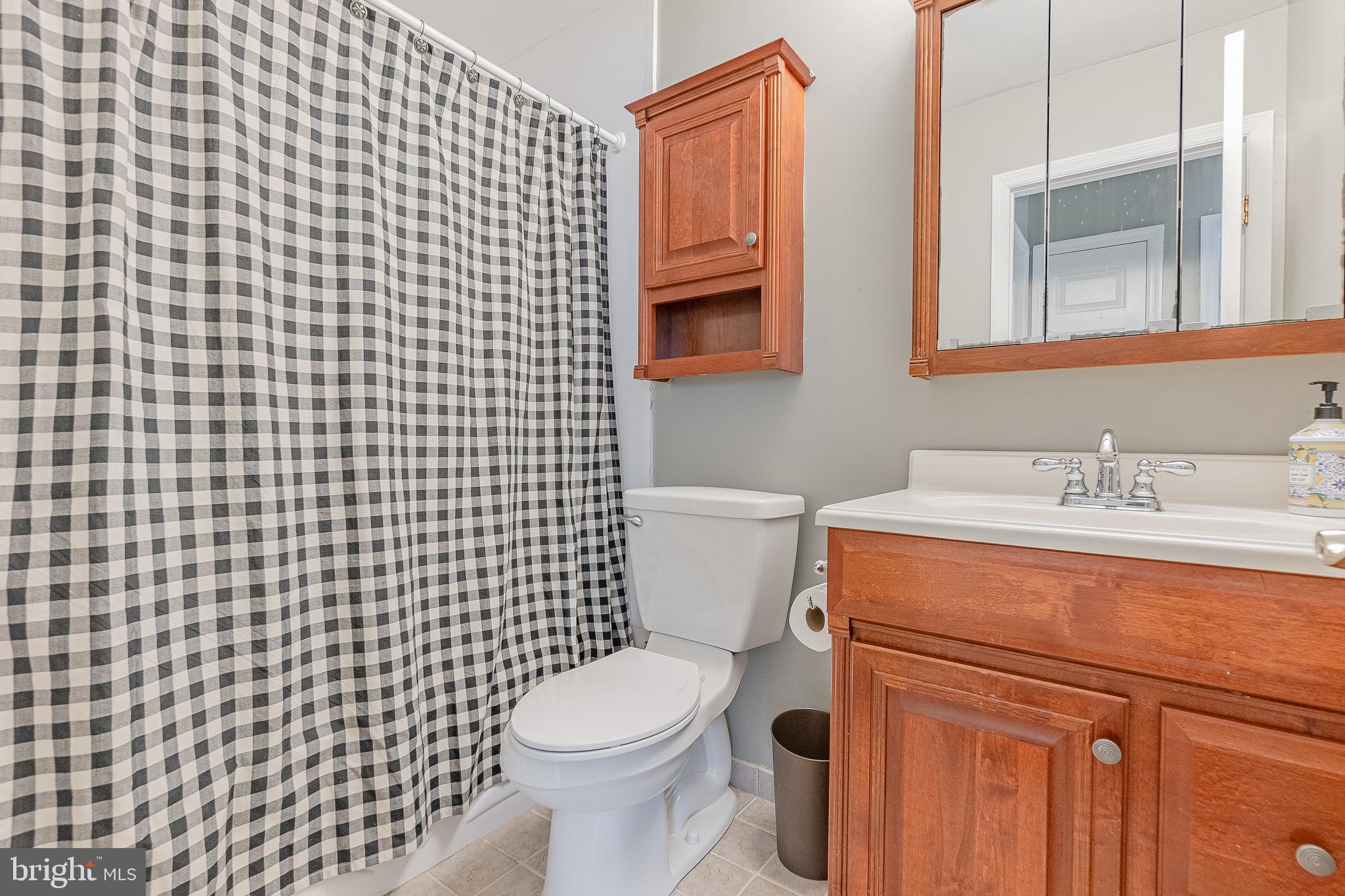 412 Windsor Circle Exton, PA 19341 - Photo 35 of 49 Full Bath - Hallway