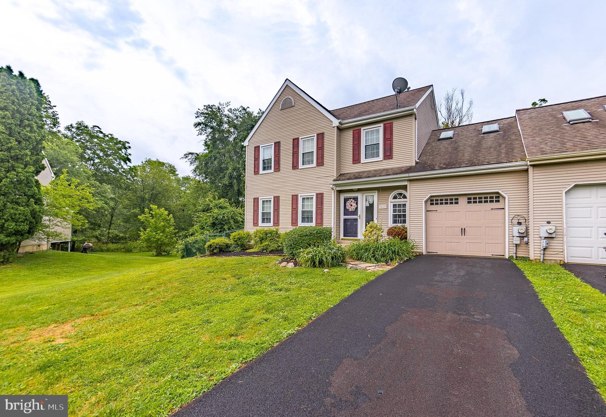 412 Windsor Circle Exton, PA 19341 - Photo 4 of 49 Gallery Image 4