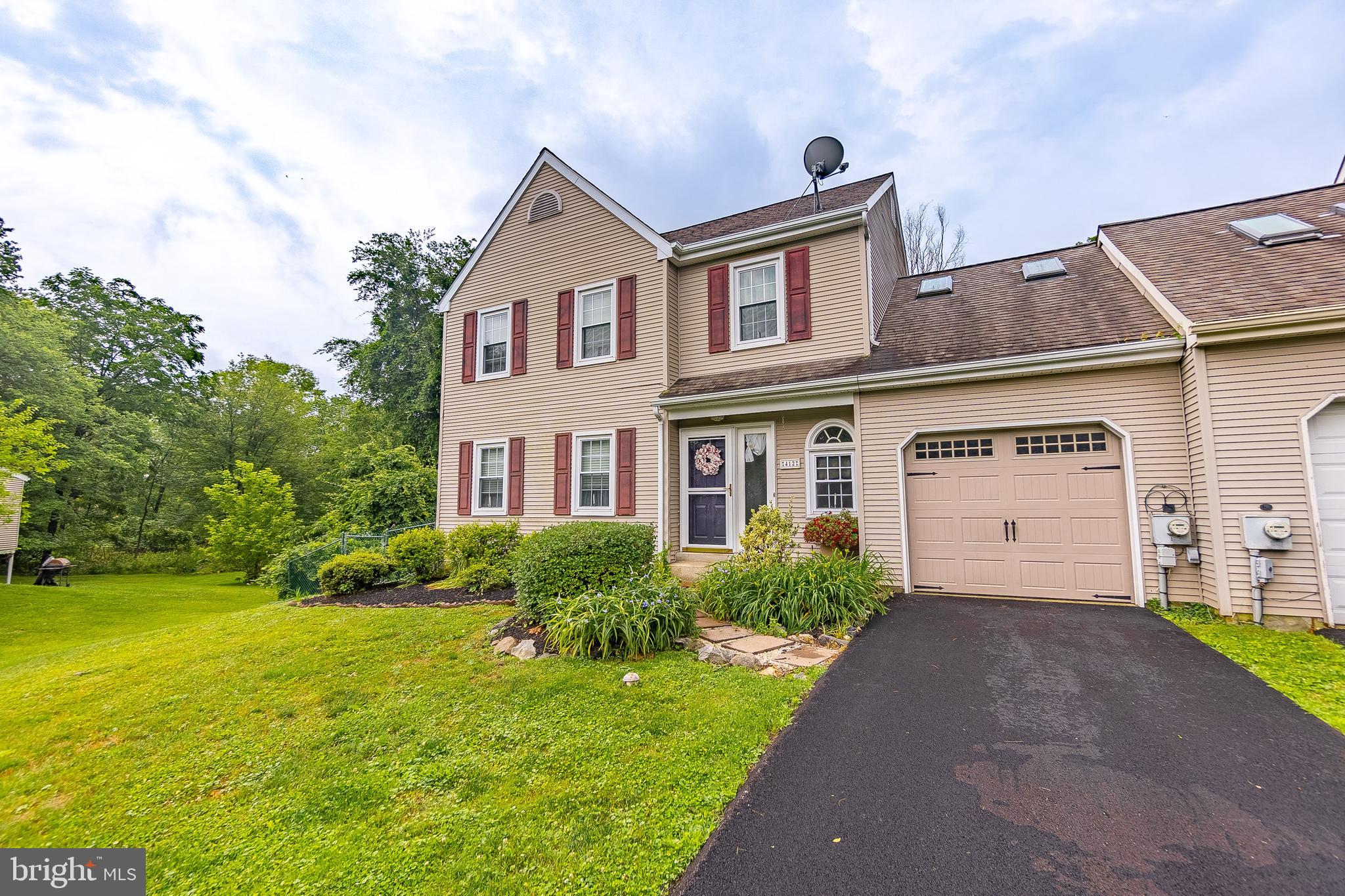 412 Windsor Circle Exton, PA 19341 - Photo 5 of 49 Gallery Image 5