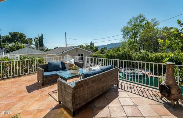 $1,850,000 | 3550 Santa Carlotta Street, Glendale, CA 91214