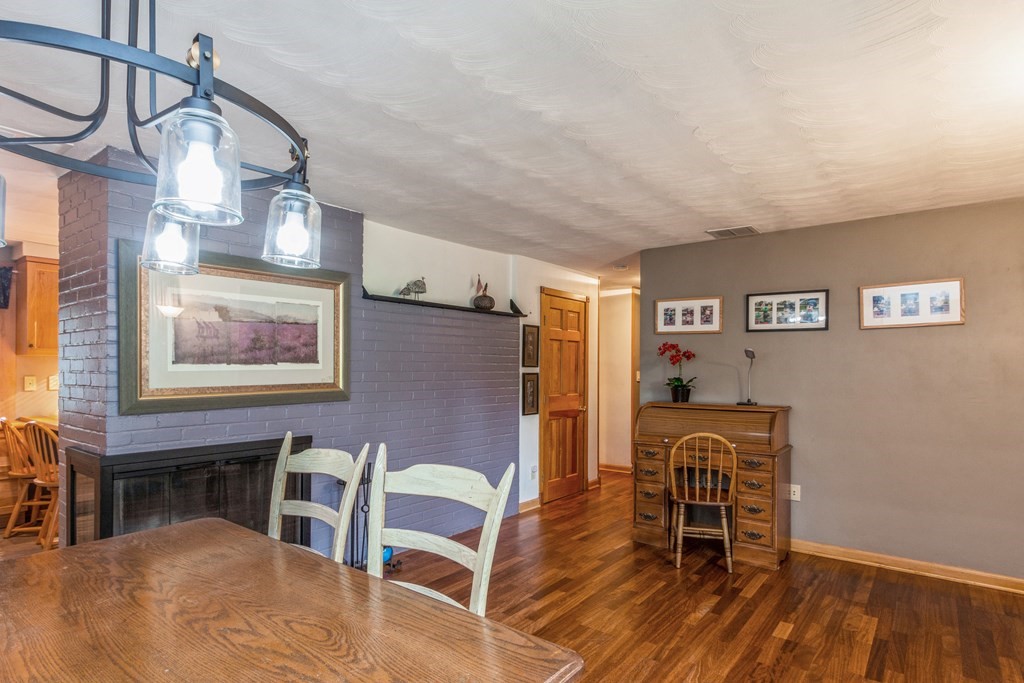 96 Simpson Drive Framingham, MA 01701 - Photo 8 of 35 a view of a livingroom with furniture and window