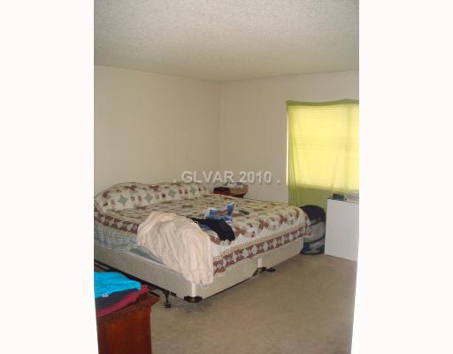 2339 Valleywood Road Henderson, NV 89014 - Photo 8 of 13 Master Bedroom.