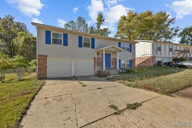 $227,000 | 2314 White Ash Court, Florissant, MO 63031