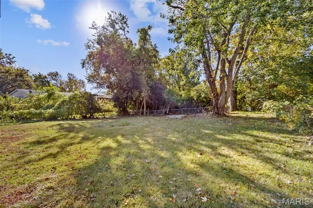 $227,000 | 2314 White Ash Court, Florissant, MO 63031