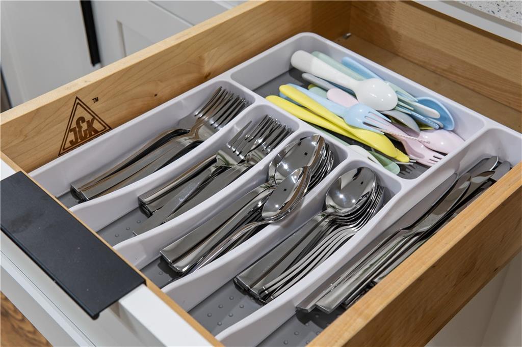 525 Alpine Avenue Pittsburgh, PA 15212 - Photo 15 of 26 It even comes with silverware!