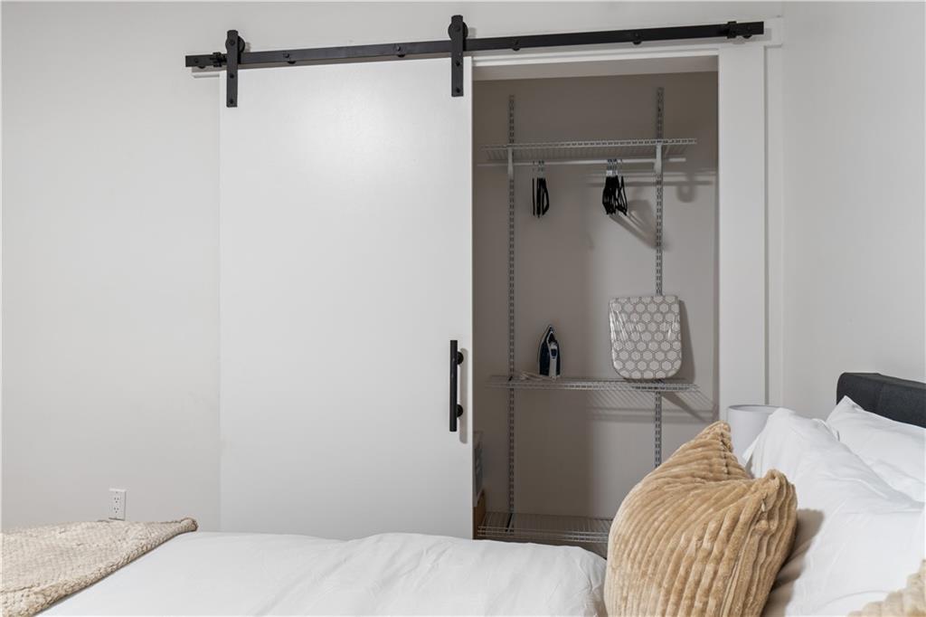 525 Alpine Avenue Pittsburgh, PA 15212 - Photo 20 of 26 You've got to love the barn door!